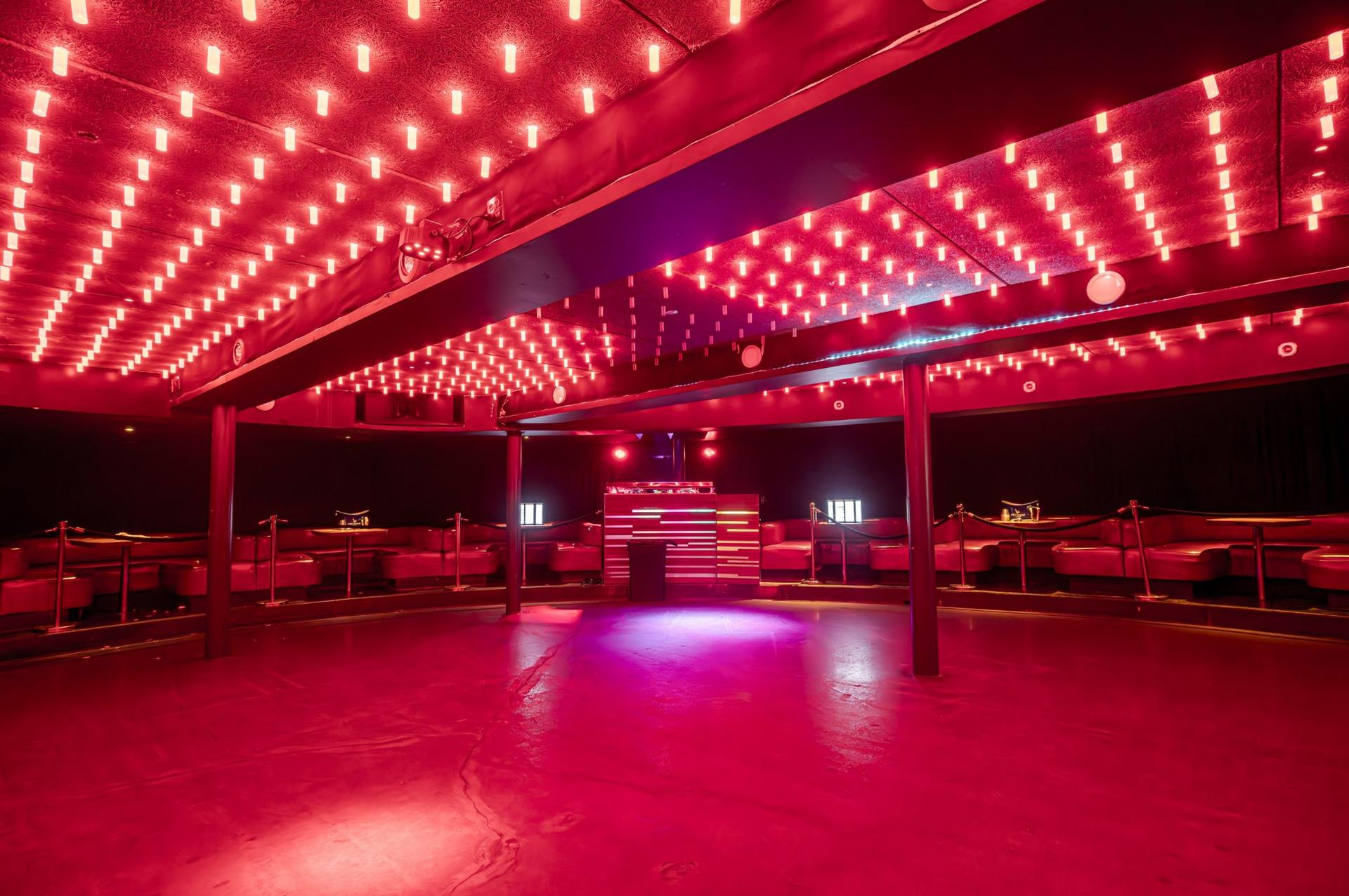 Lin Lounge