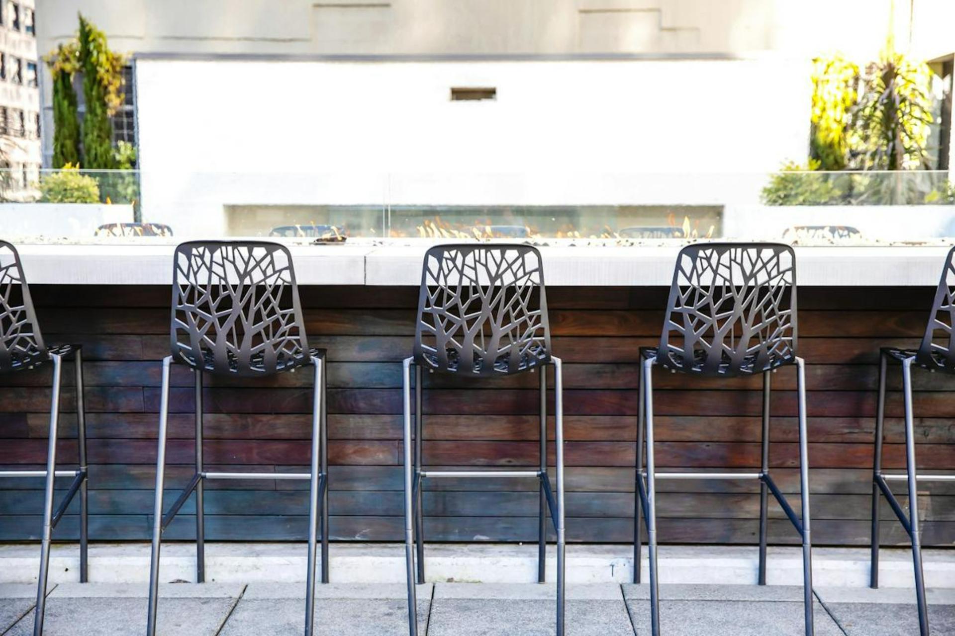 Outdoor Patio: Zone 3 (Left Deck)