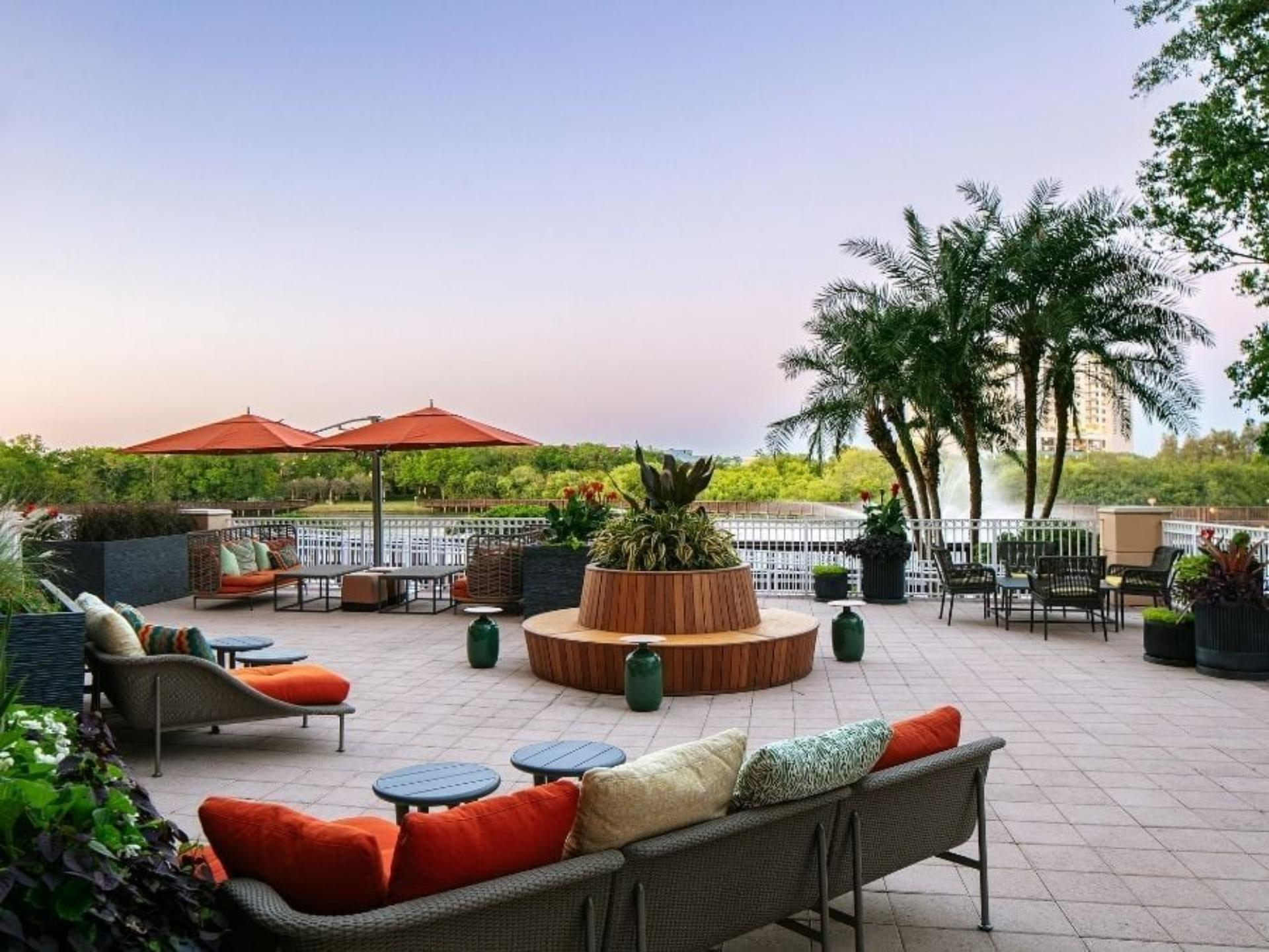 The Terrace (Luna Lux Restaurant Outdoor)
