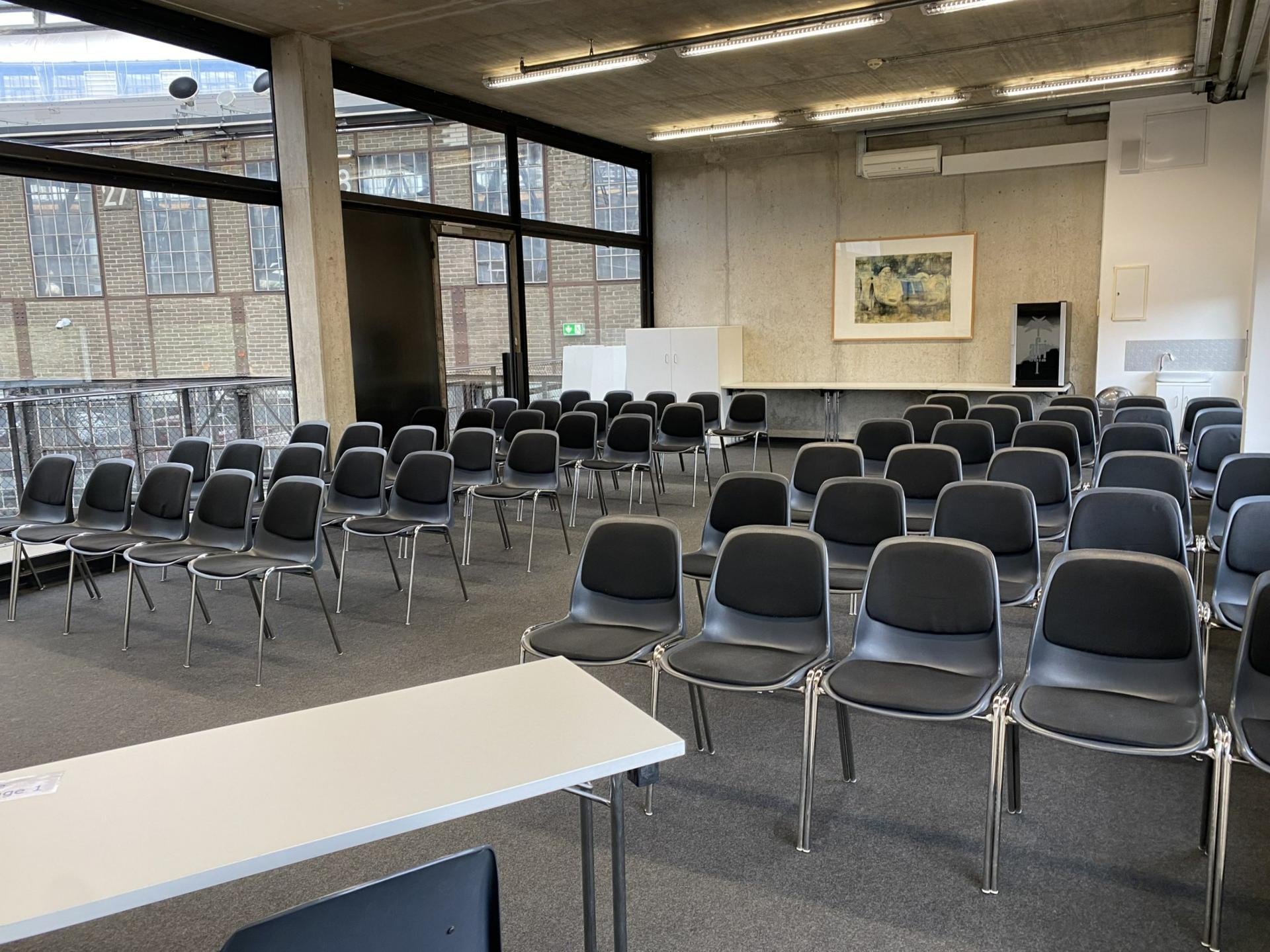 Seminar Room “Lounge 1”