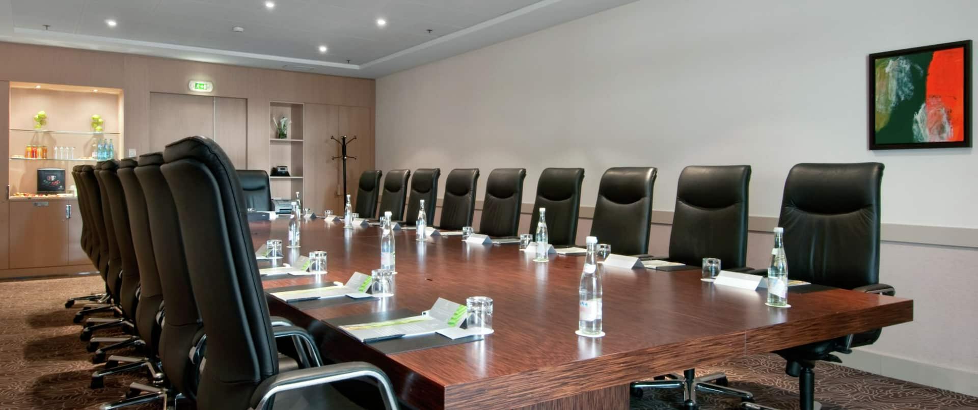 Tumas Boardroom