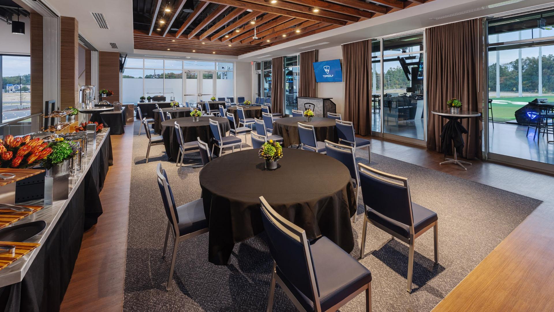 Skybox Lounge