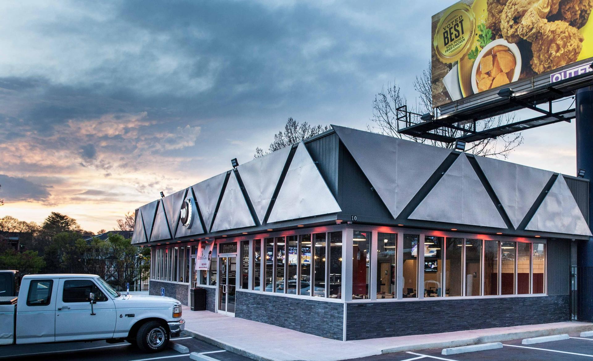 The 16 Best Restaurants Near Mercedes-Benz Stadium & State Farm Arena