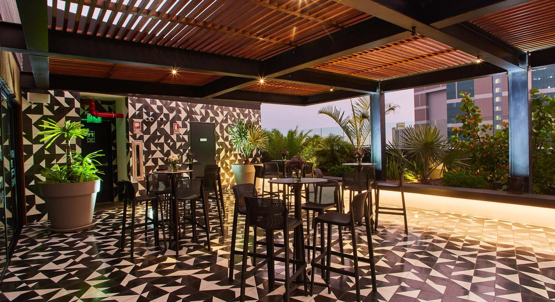 Terrace Pullman