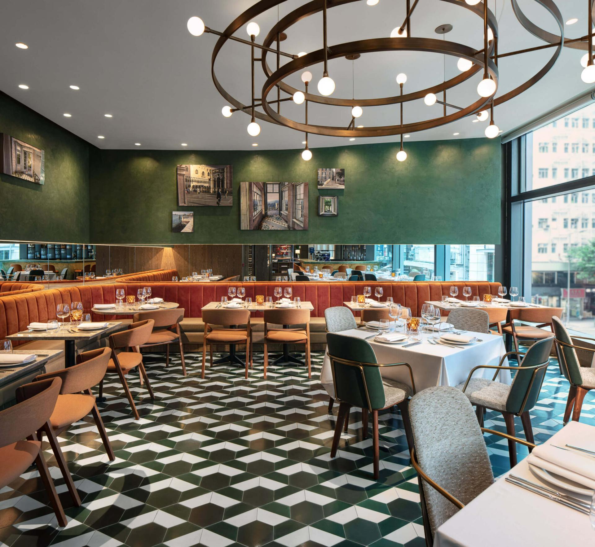 Lucciola Restaurant & Bar