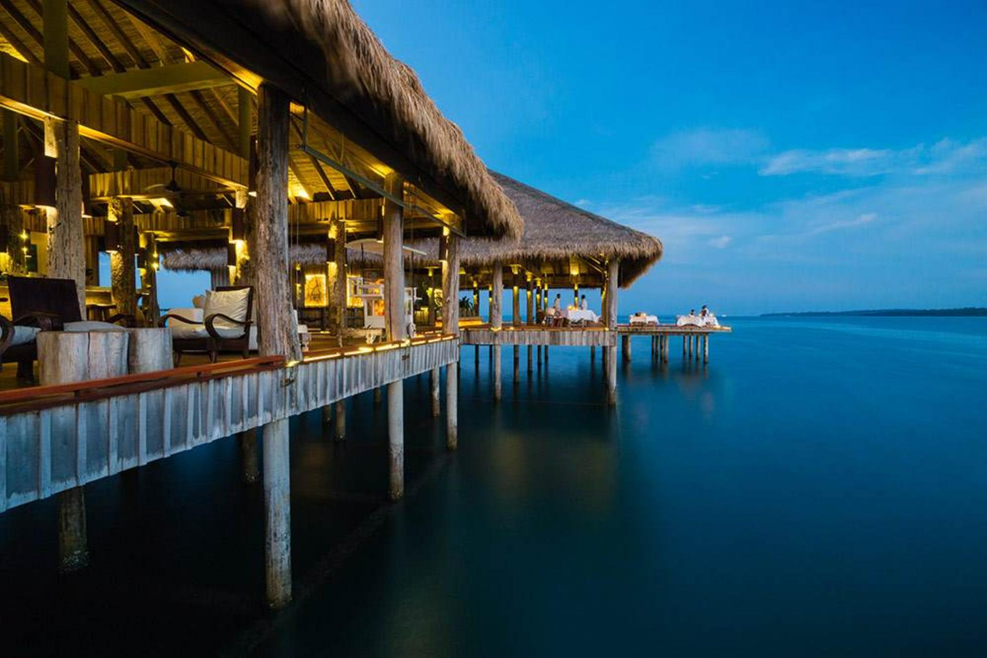 Vista Overwater Restaurant & Lounge