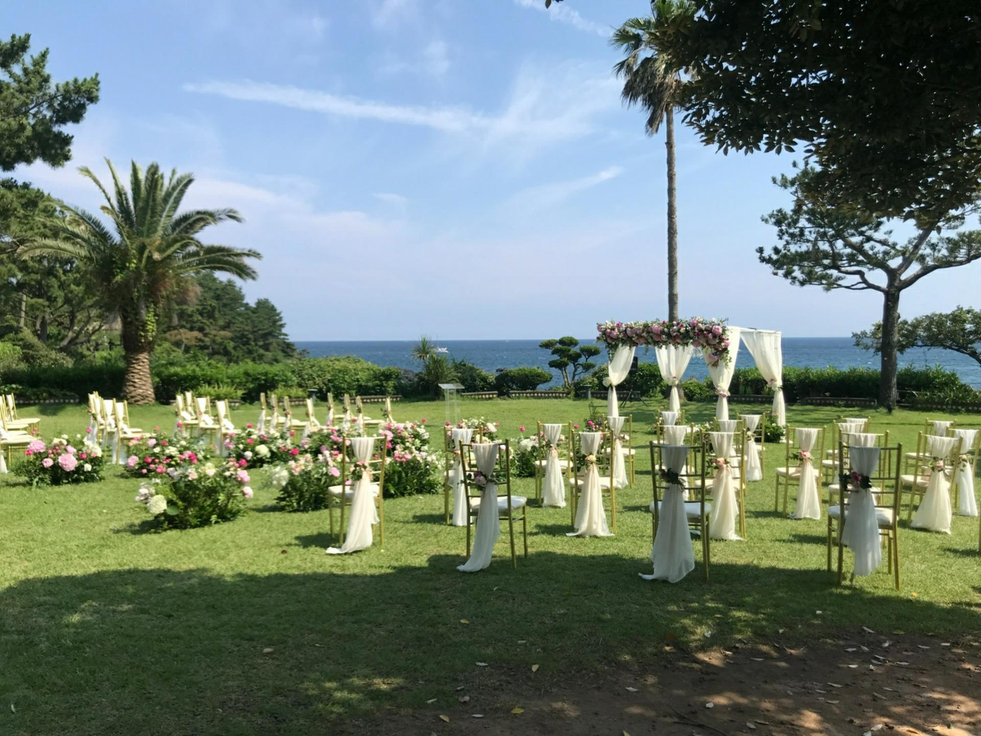  Aldr Garden (Outdoors) 