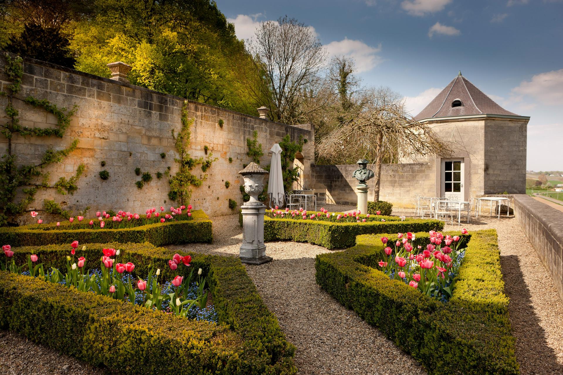 Full Buyout of Château Neercanne