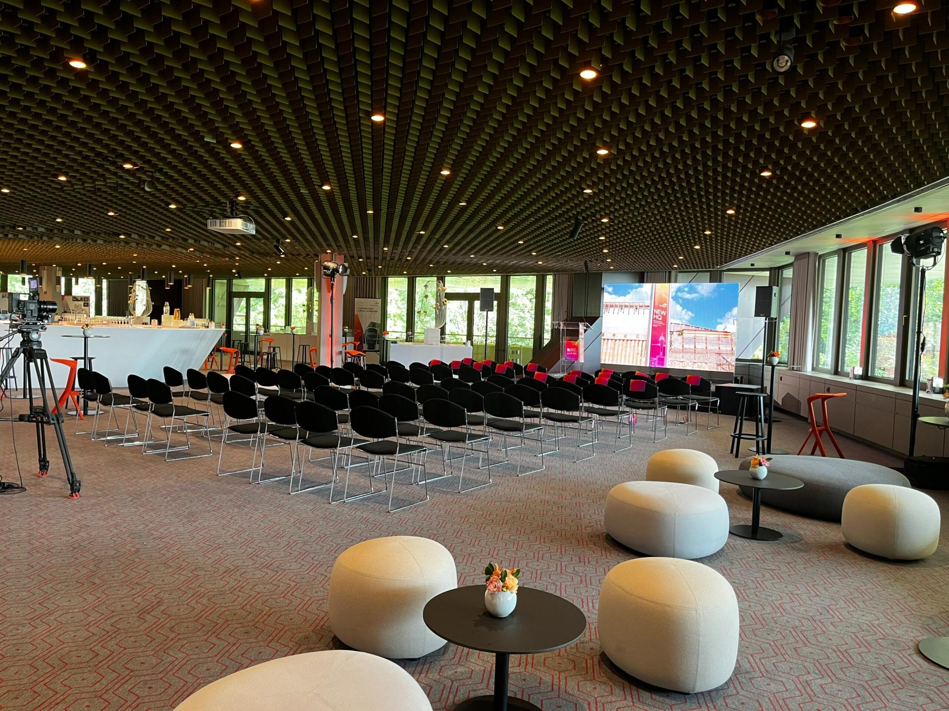 Panoramic Room