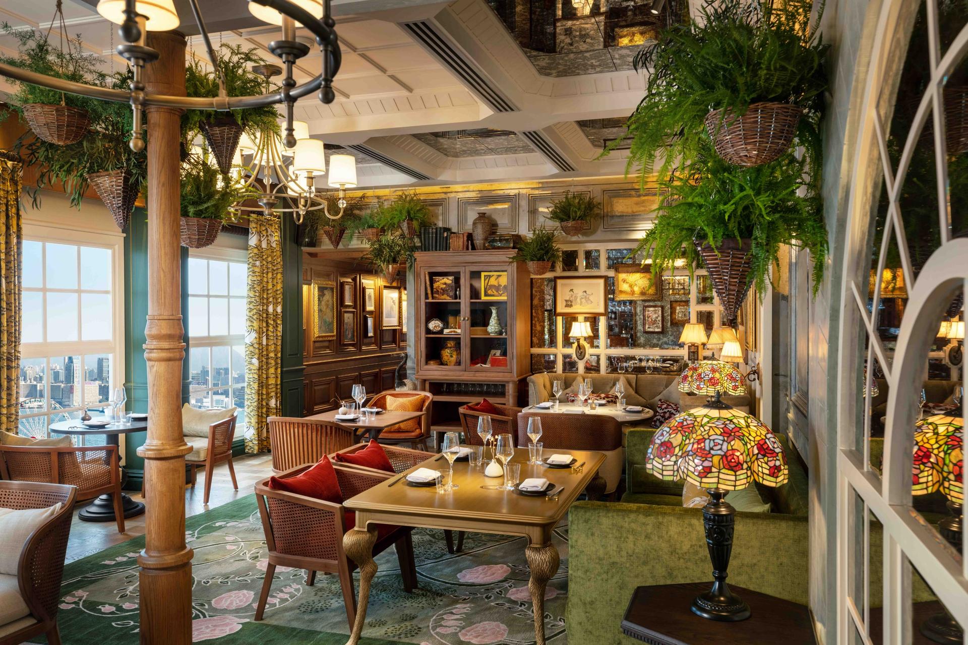 Curio Lounge