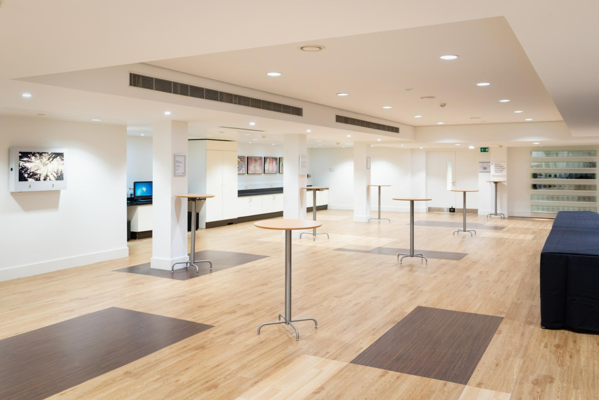 Williams Lounge
