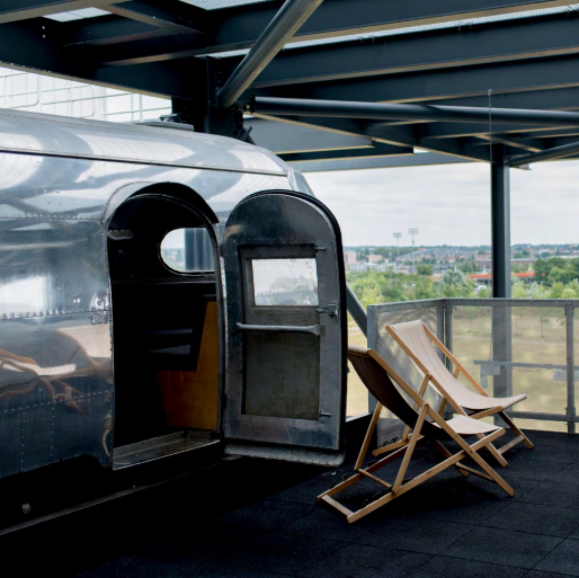 Terrace & Caravan