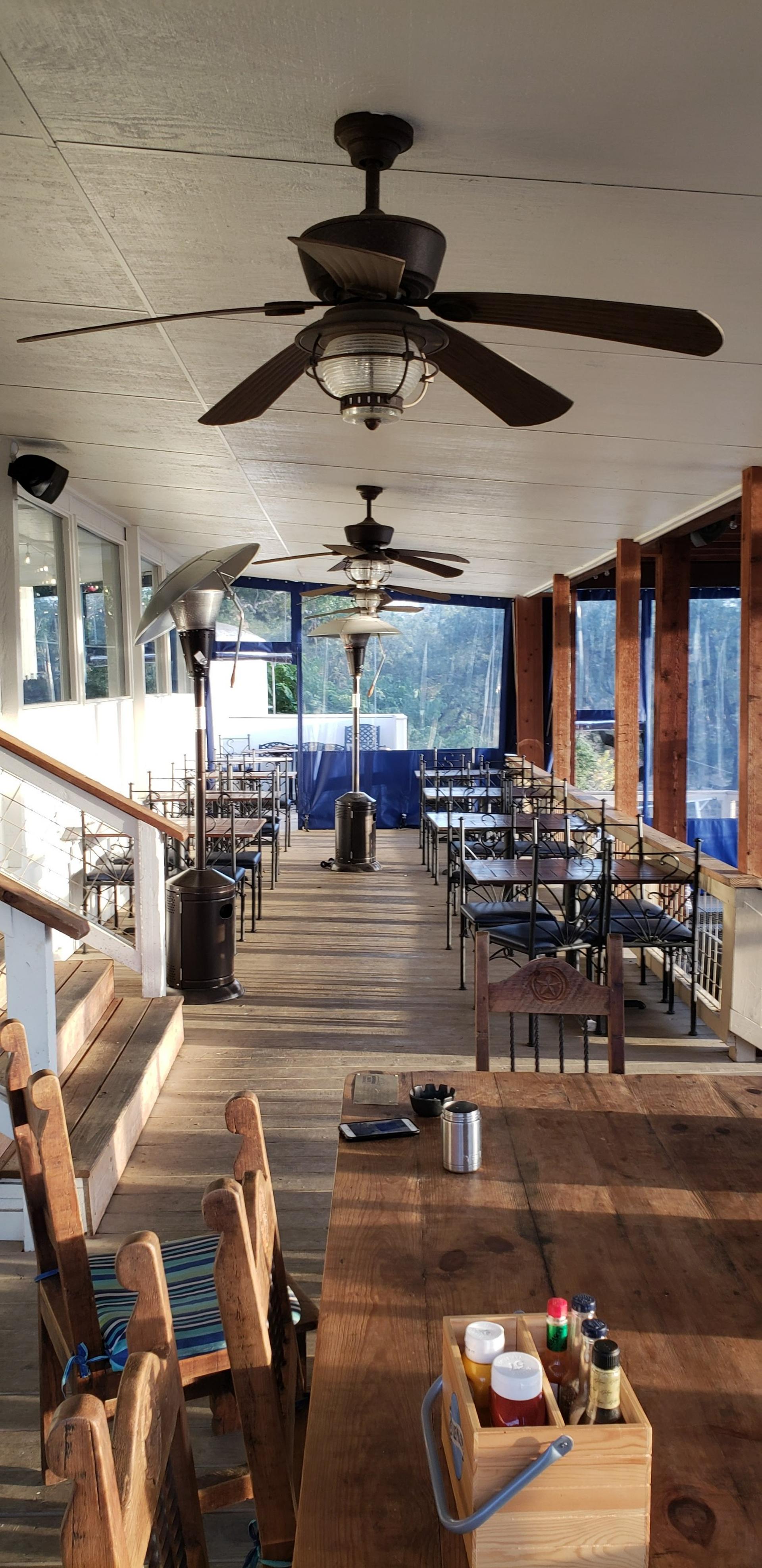 Beachside Billy's Outdoor Patio