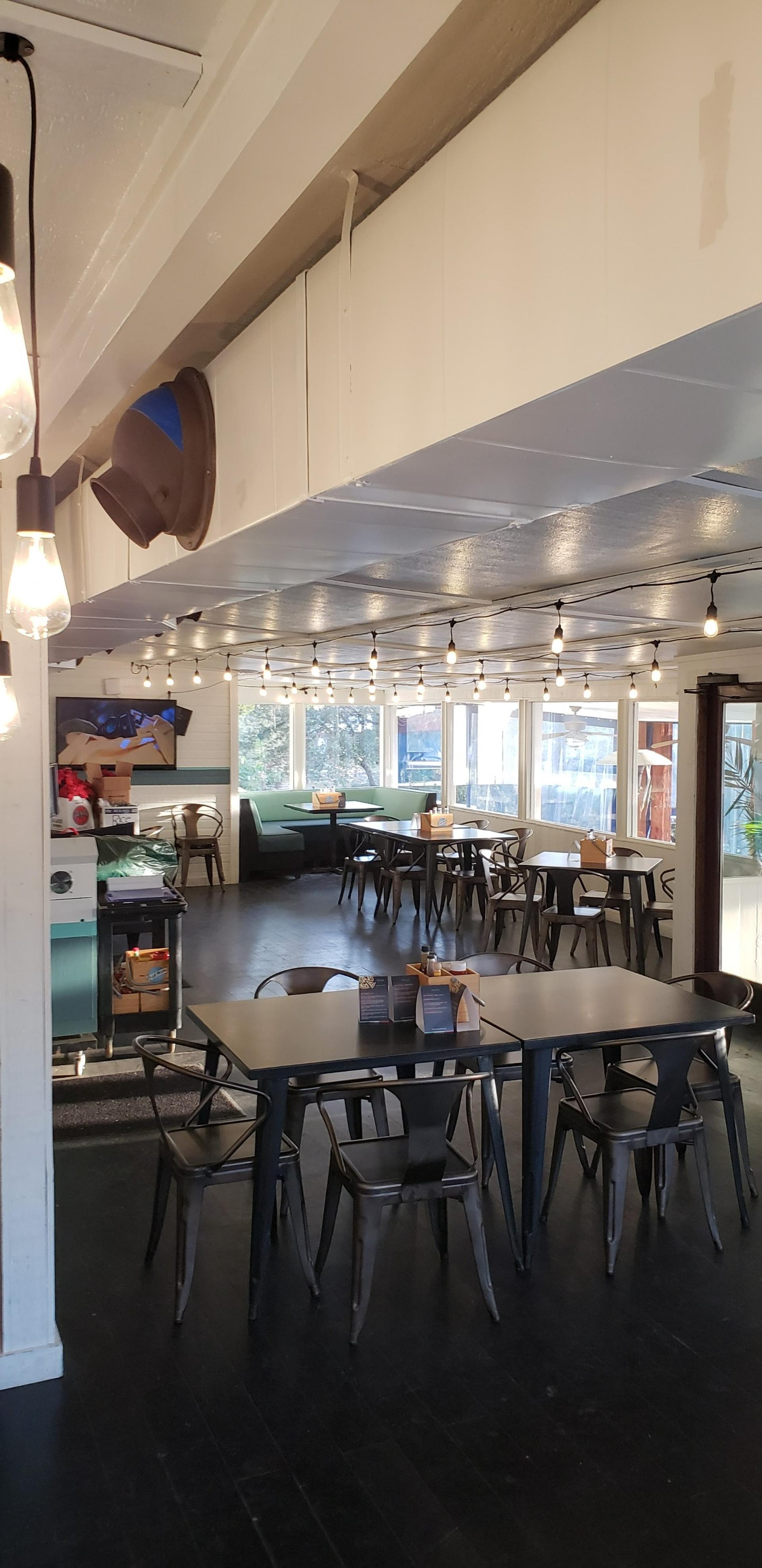 Beachside Billy's (Indoors) 