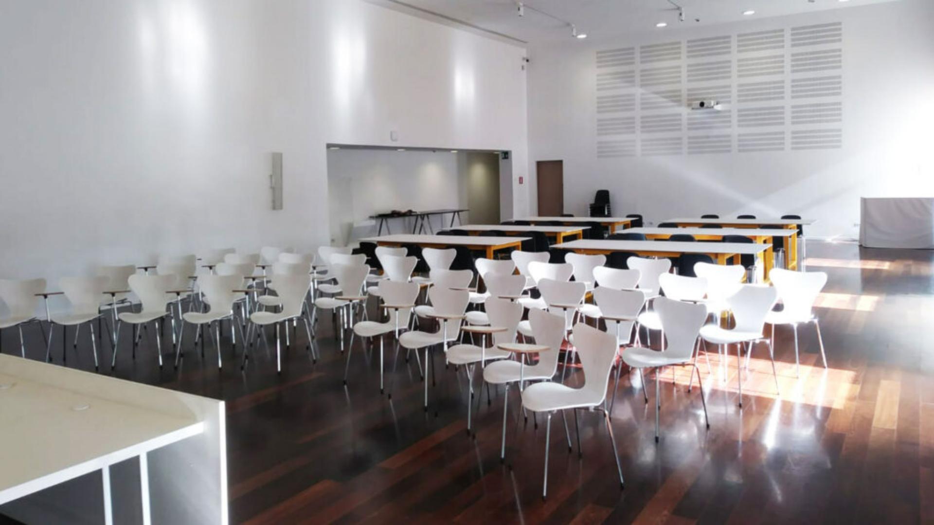  Carlo Scarpa Hall