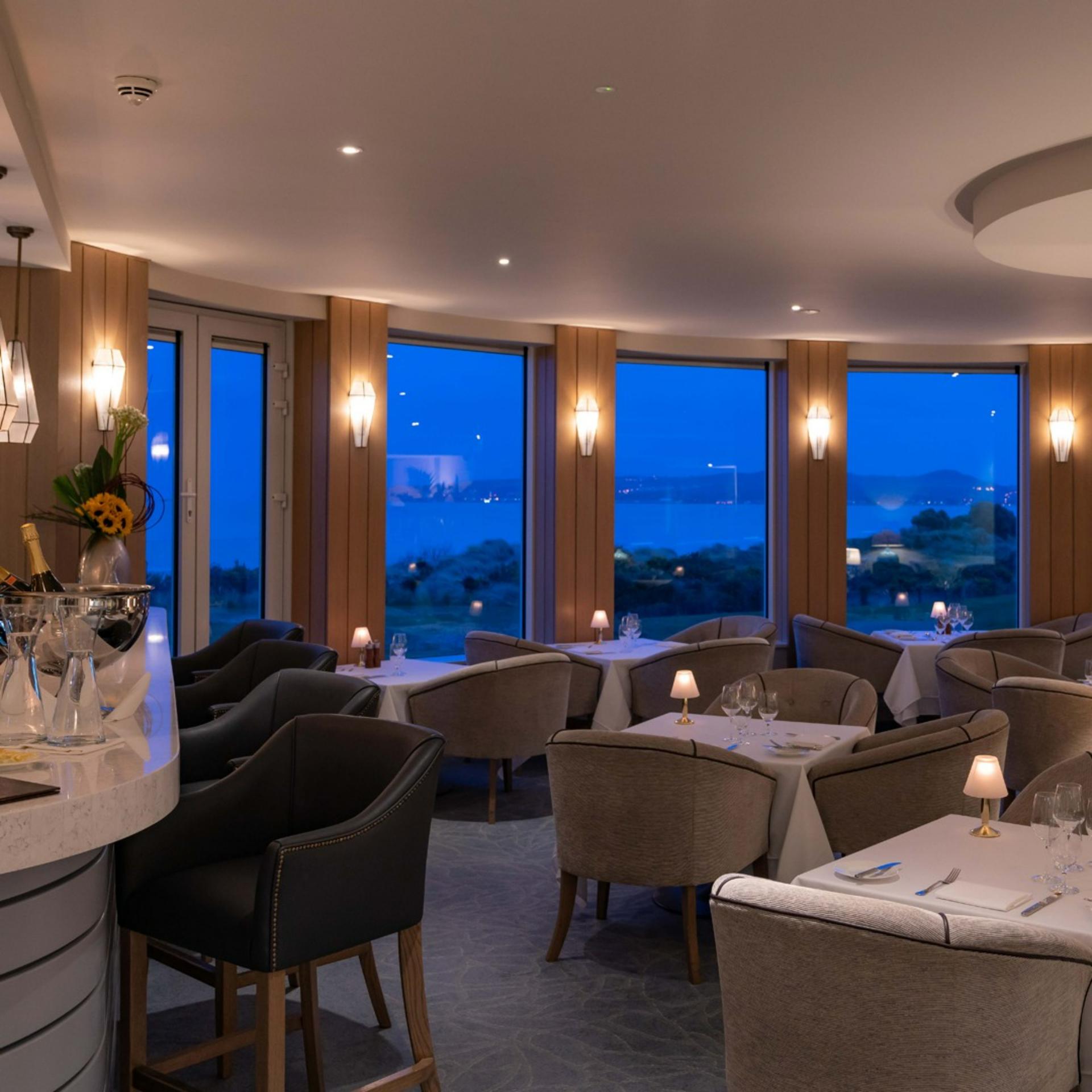 Seaview Lounge