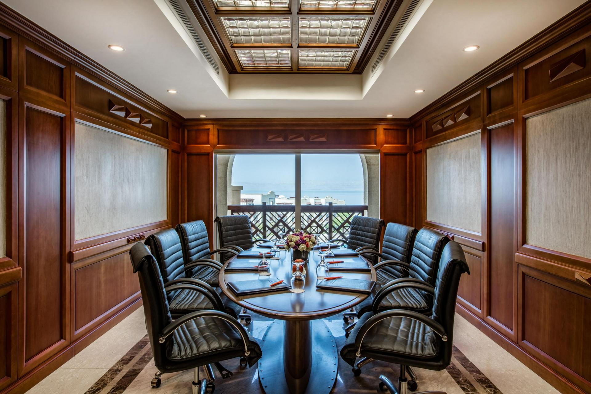 Rum Meeting Room