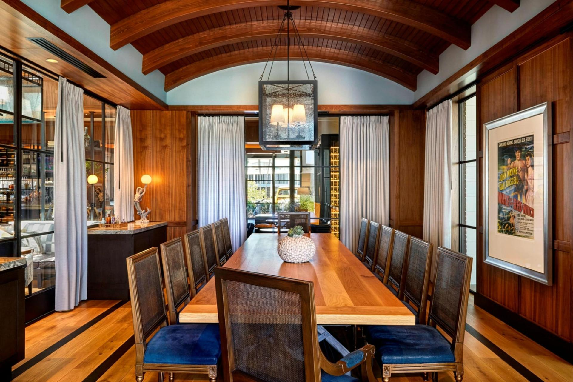 Captain's Table	