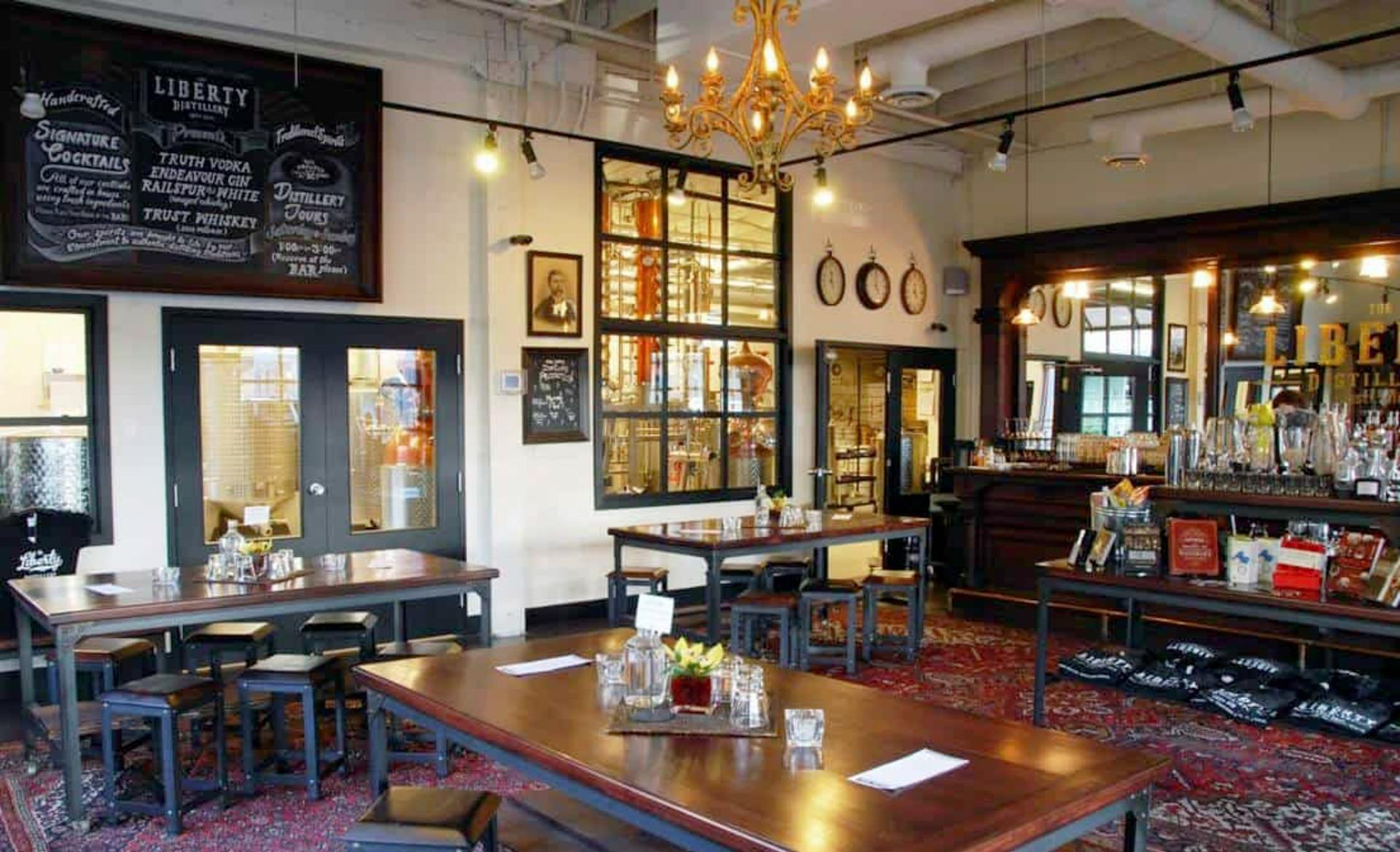 Cocktail Lounge