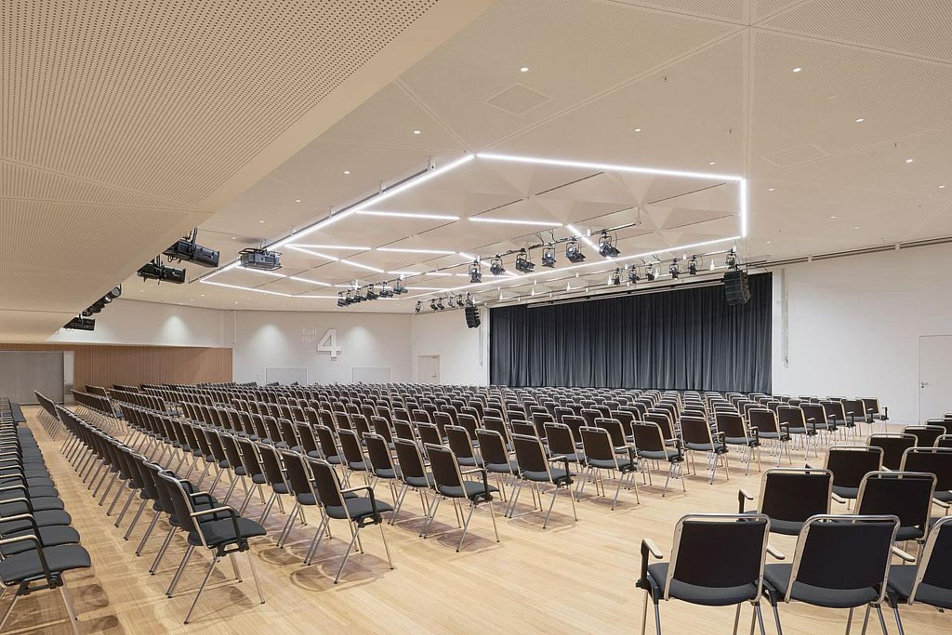 Hall 4