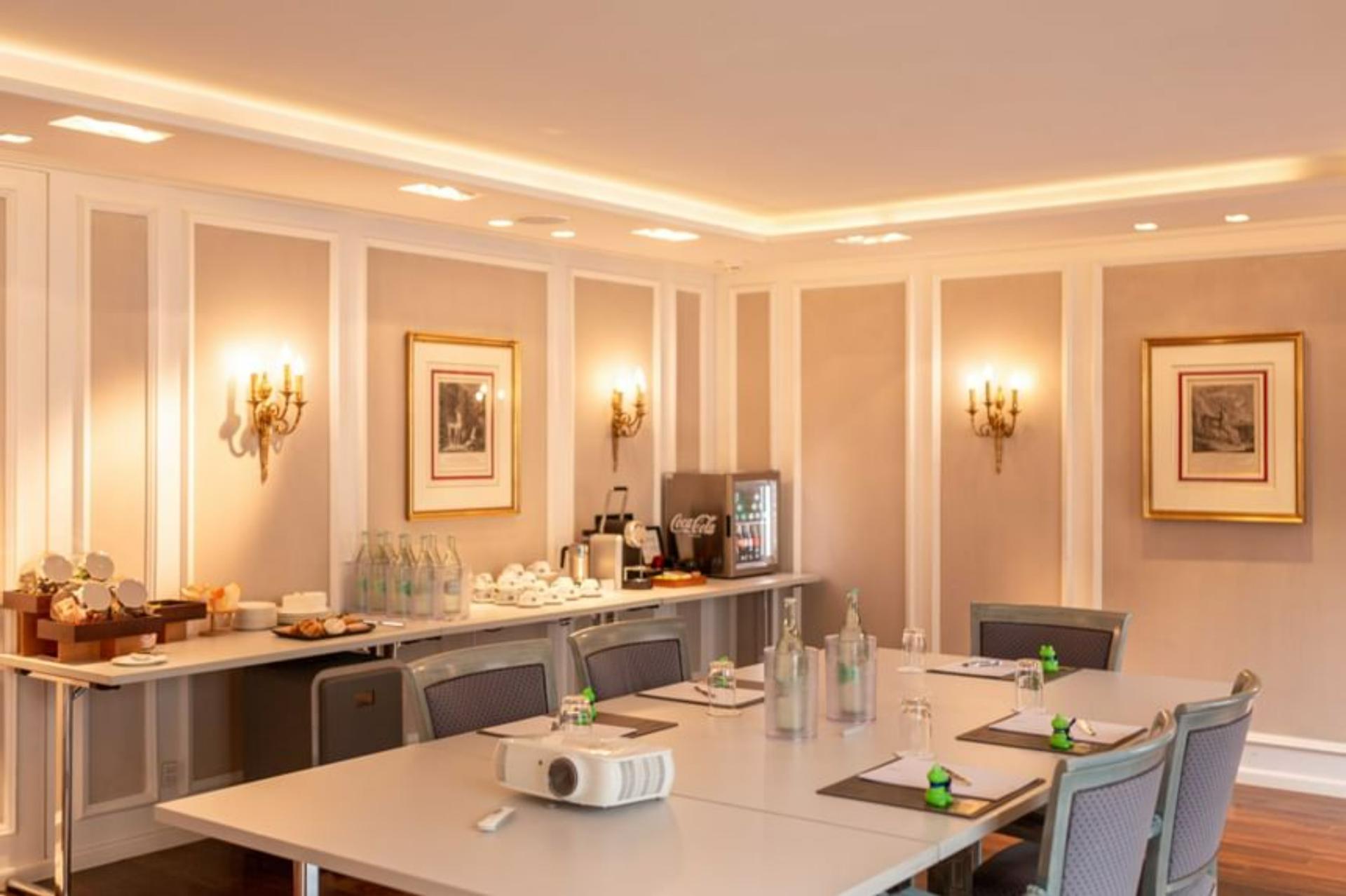 Salon Diana	