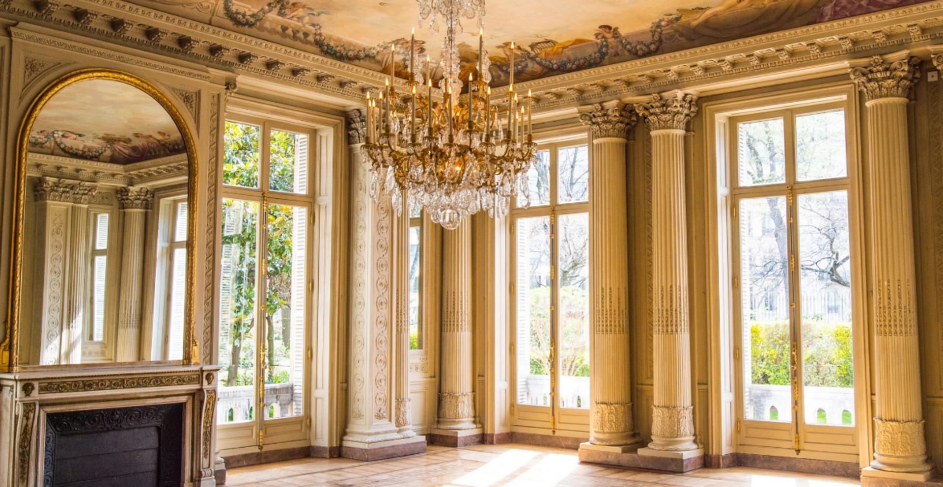 The Living Room of Honor
