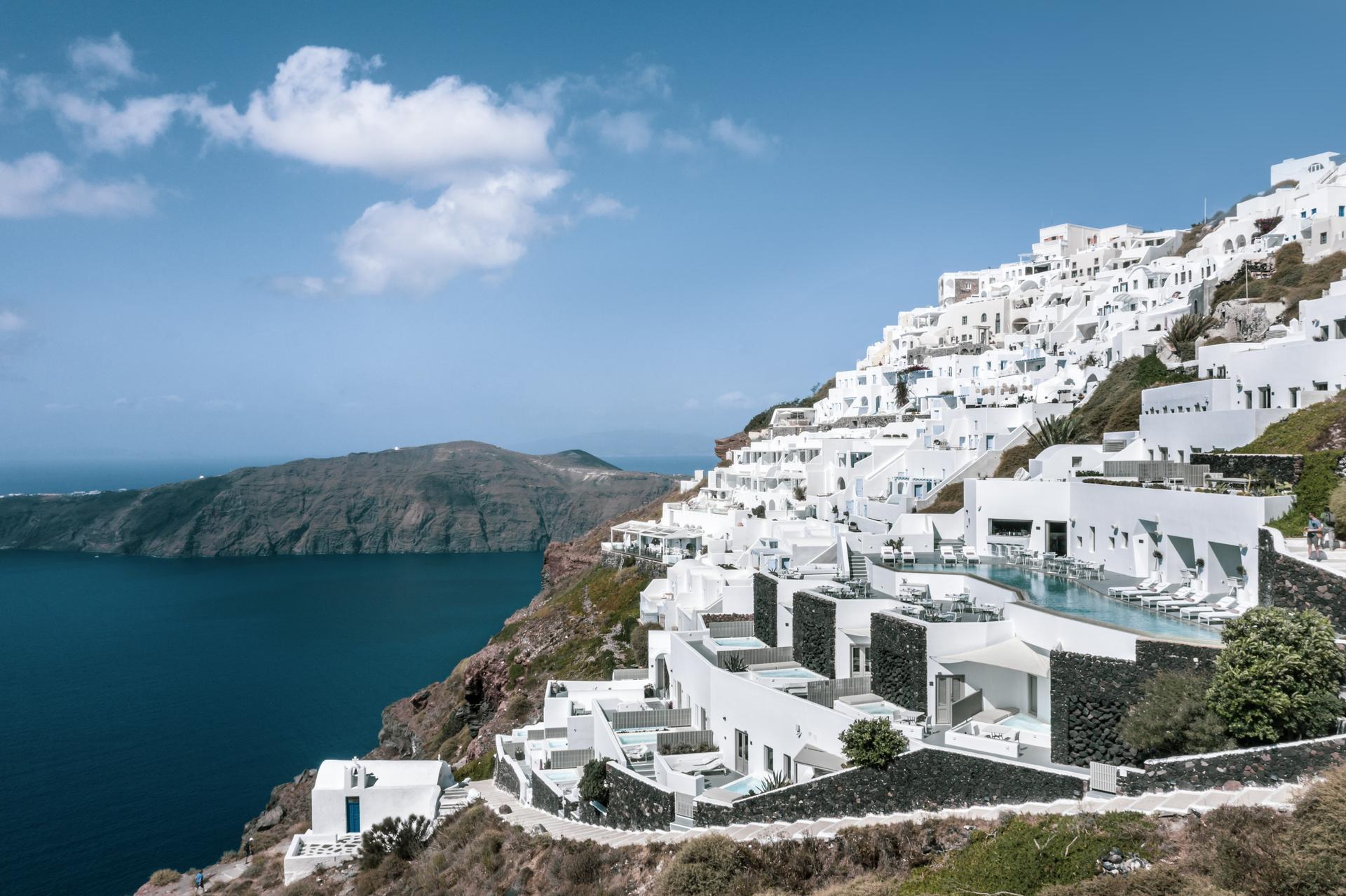 Full Buyout of Grace Hotel, Auberge Resorts Collection