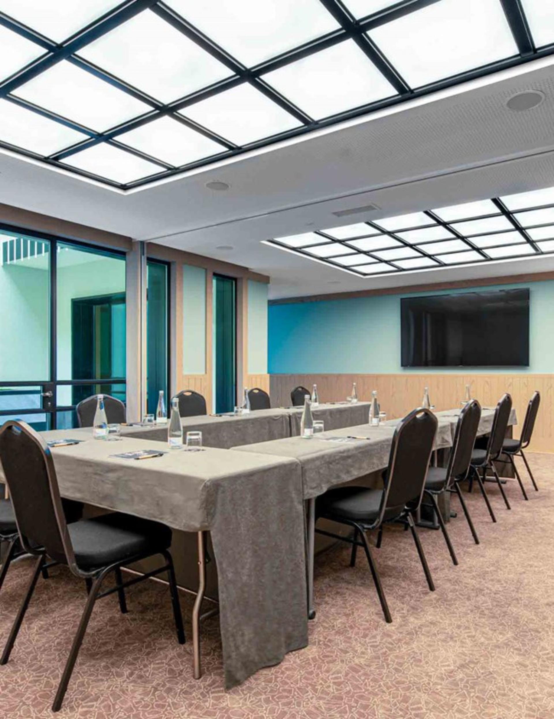 Almada Room