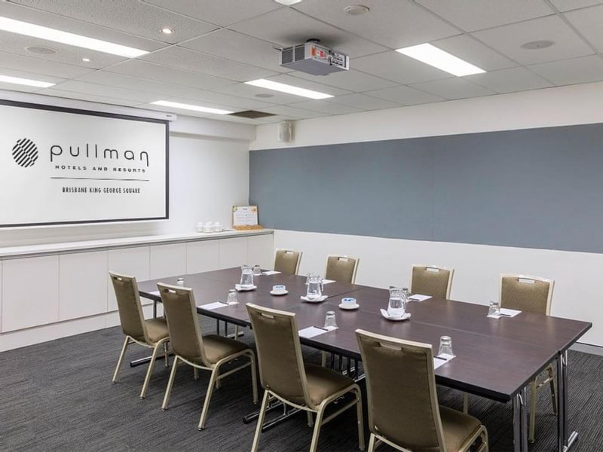Olivers Boardroom