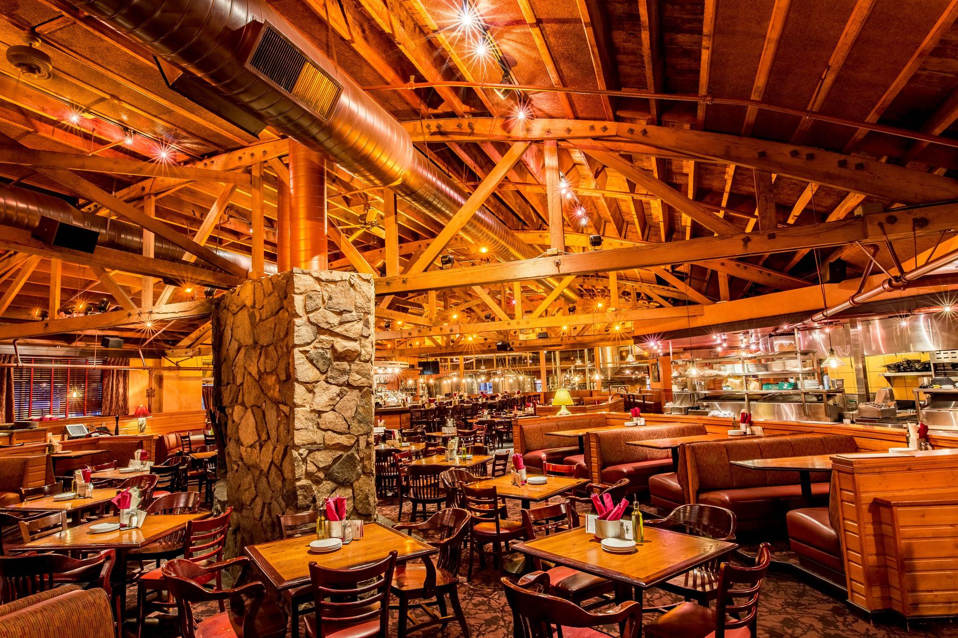 13 Best Bars in Anchorage, Alaska for a Fun Night Out in 2023