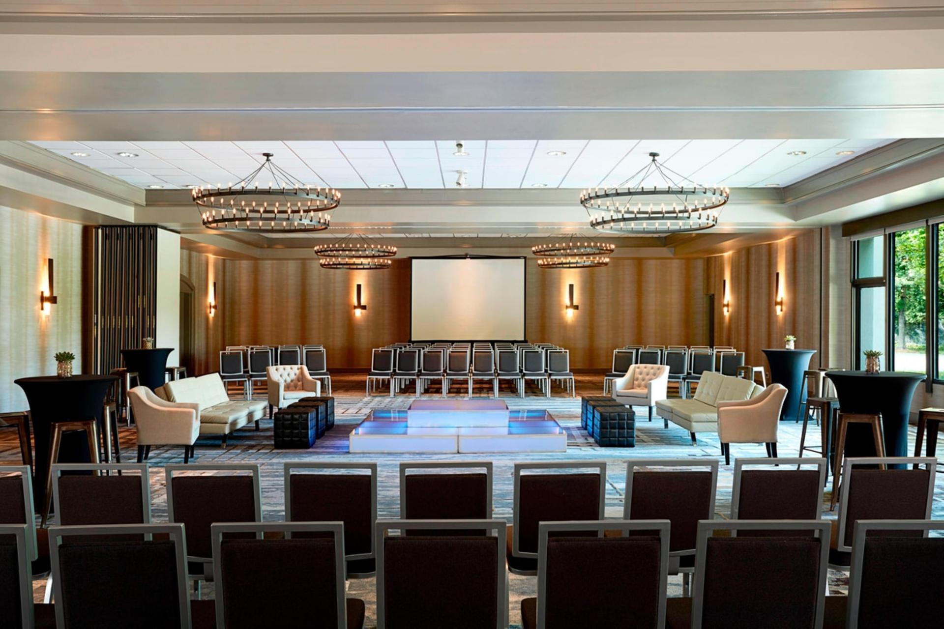 Congressional Ballroom (Salon III)