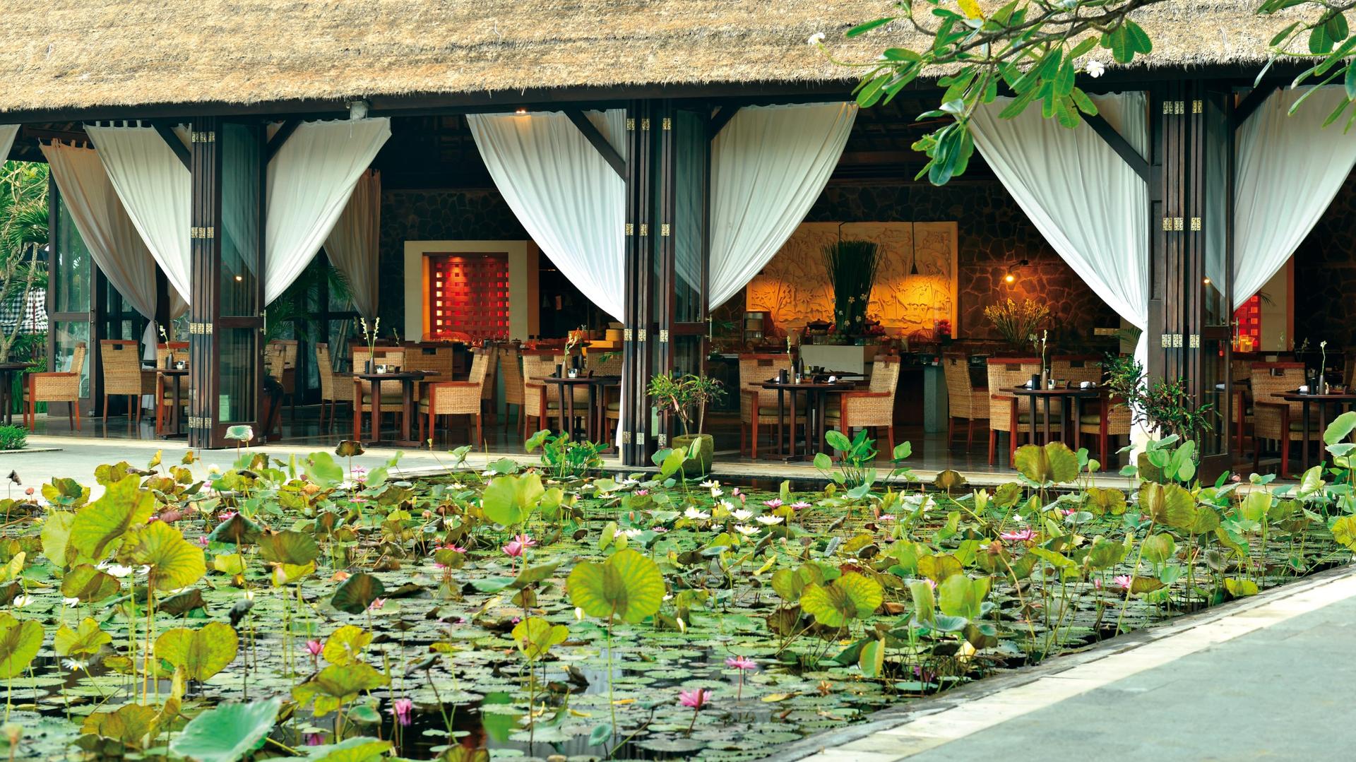 Tunjung Restaurant