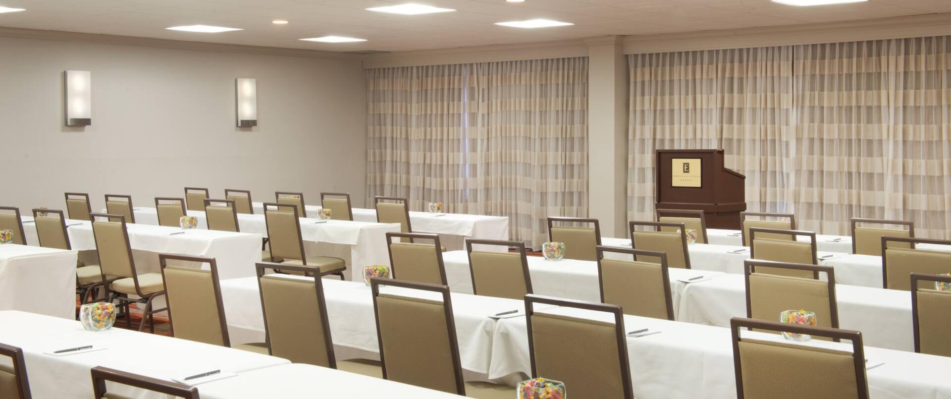 Pikes Peak Room