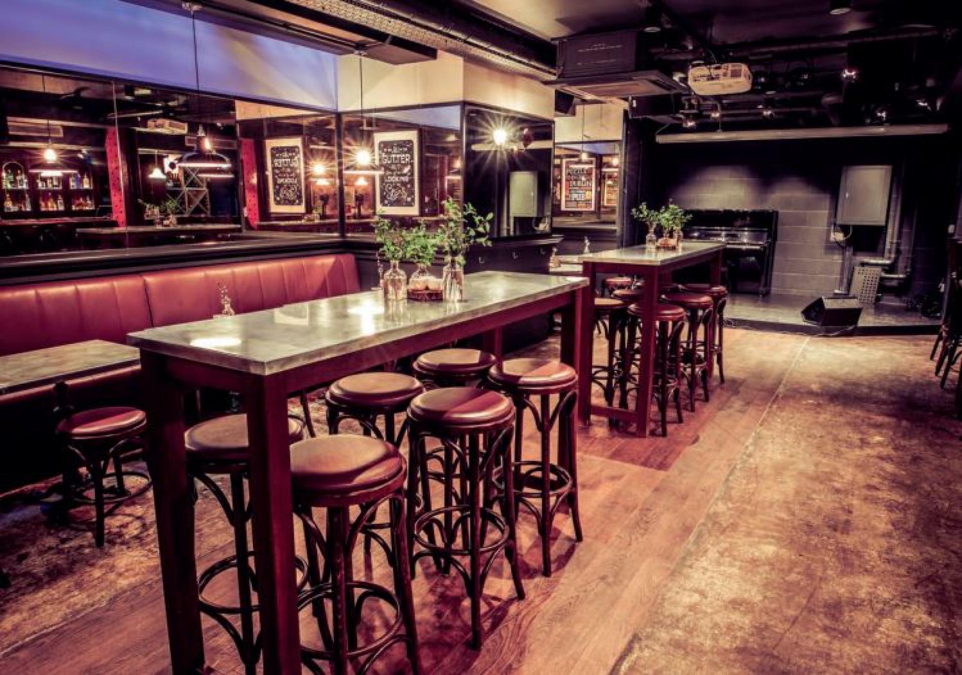 Gibney’S Bar