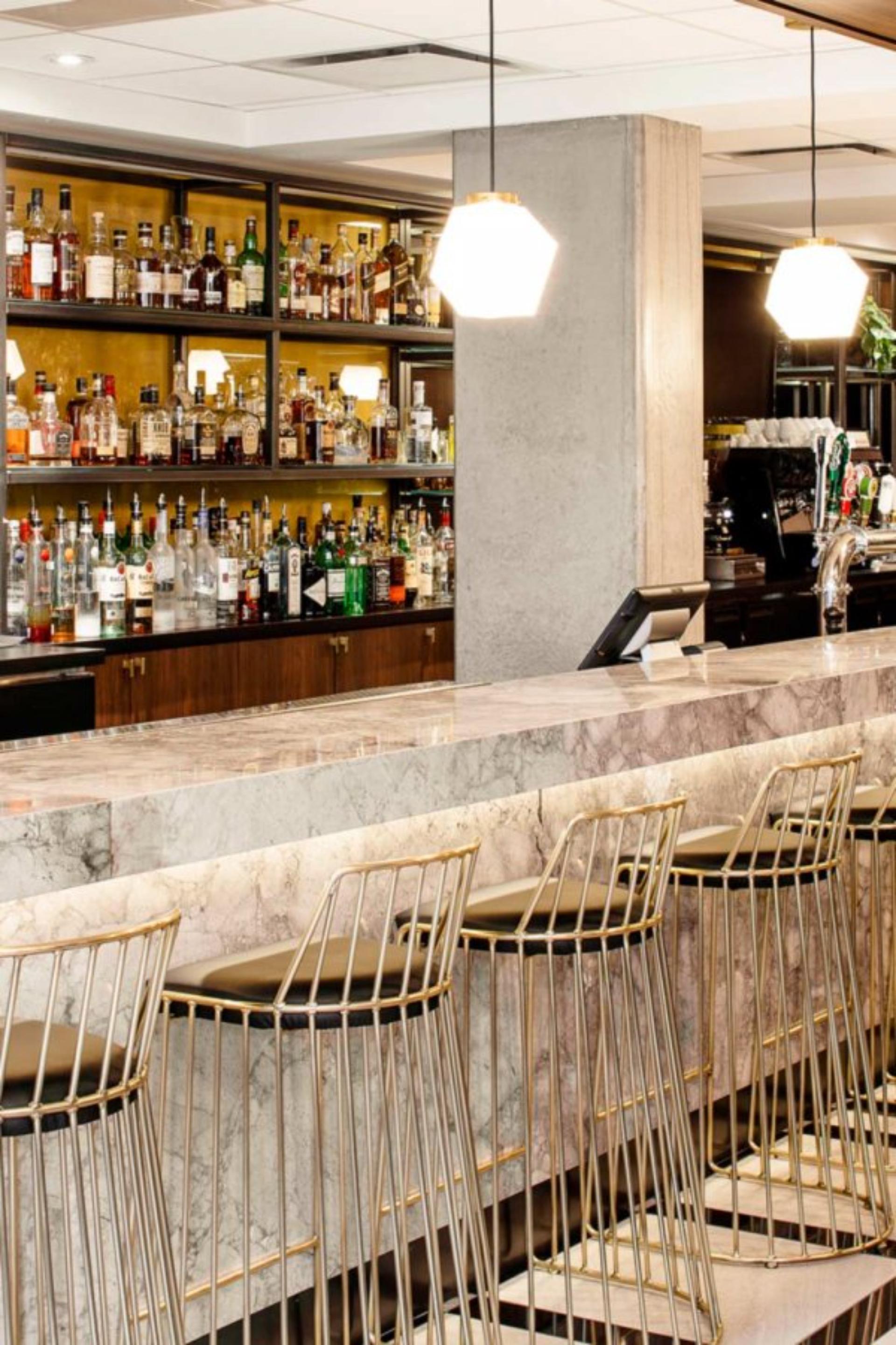 Le Bar du Maggie Oakes