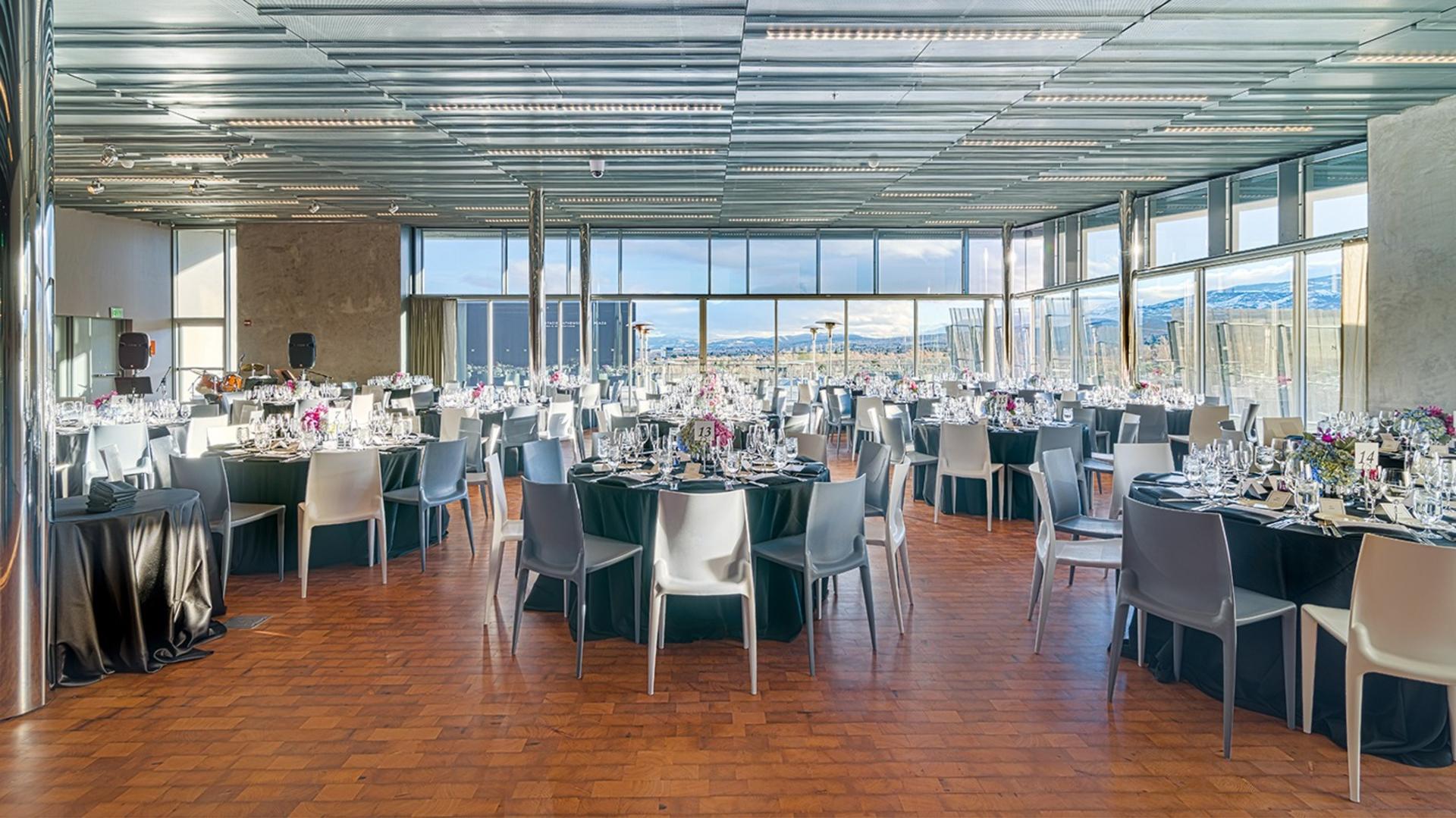 Nightingale Sky Room