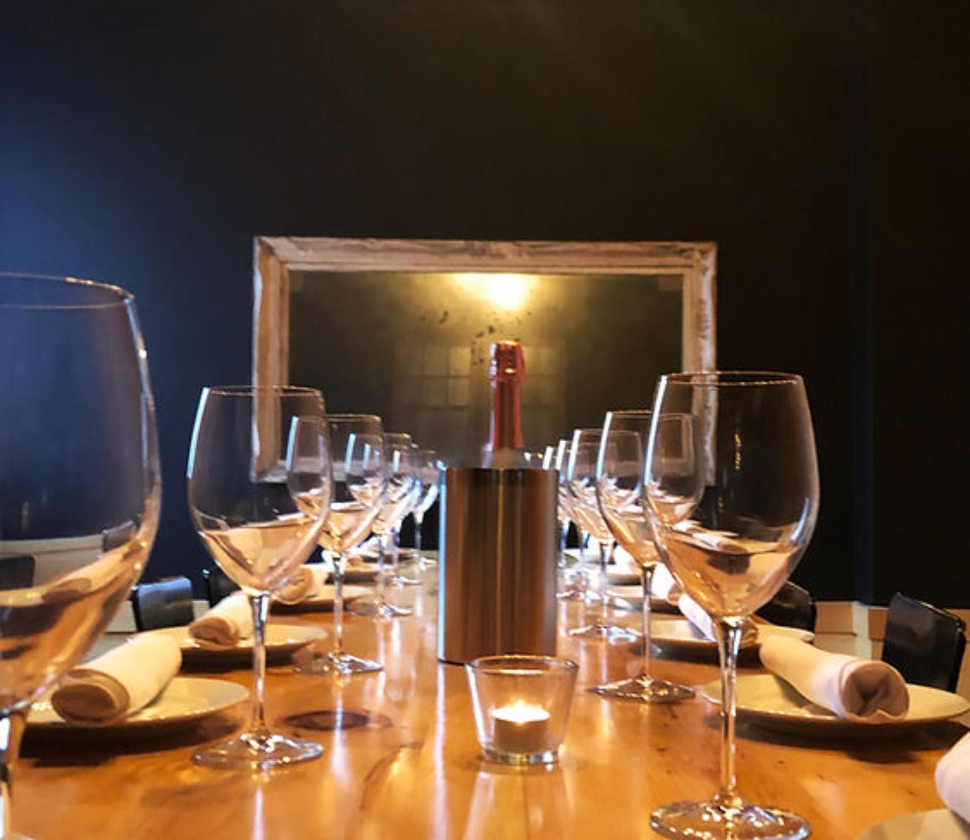 Private Harvest Table Room 