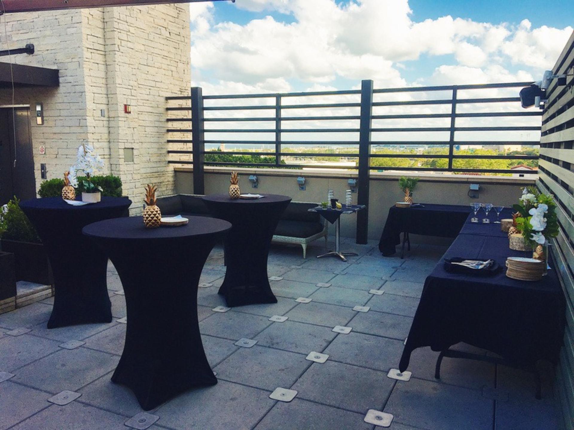 West Sky Lounge