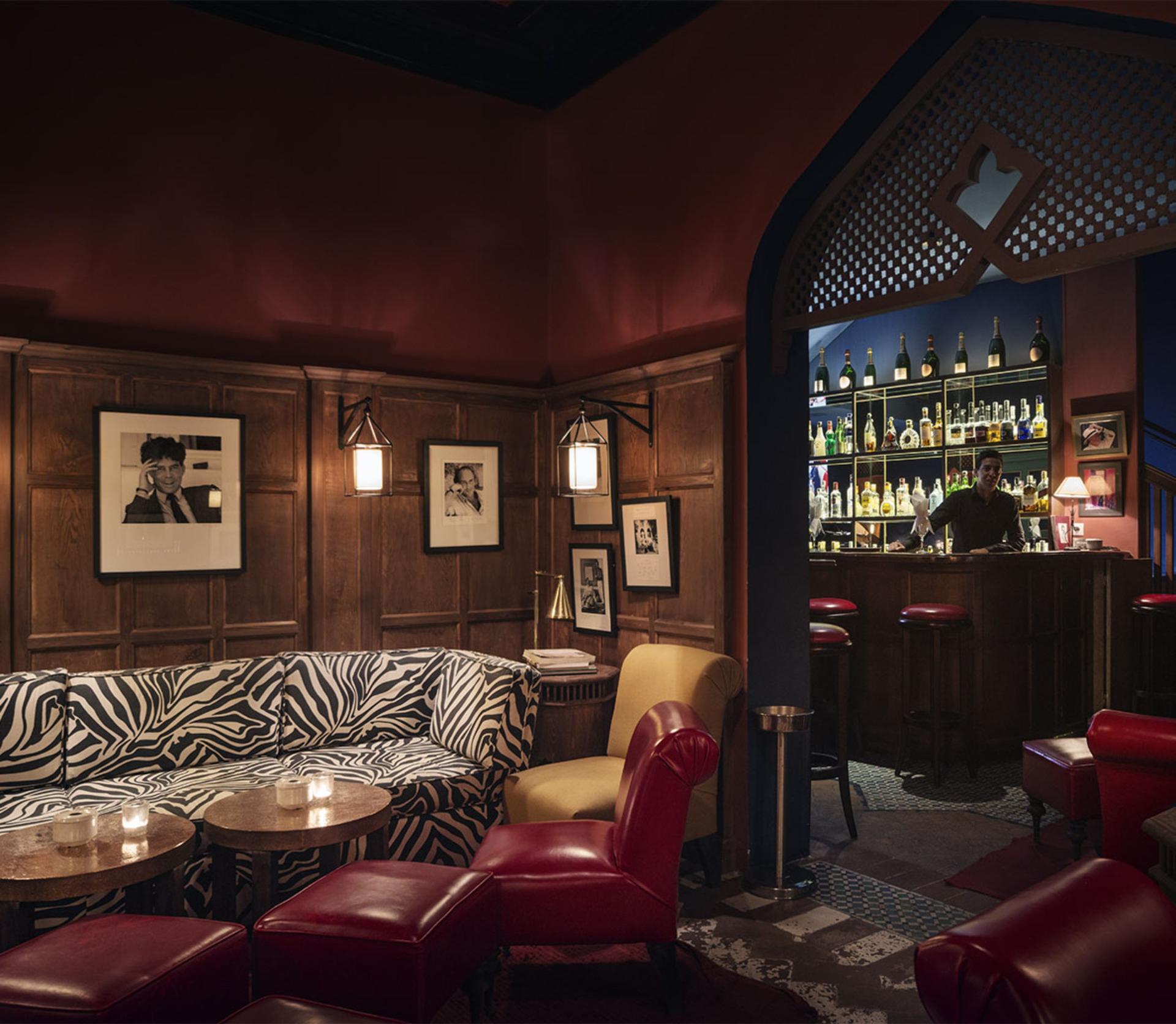 Piano Bar