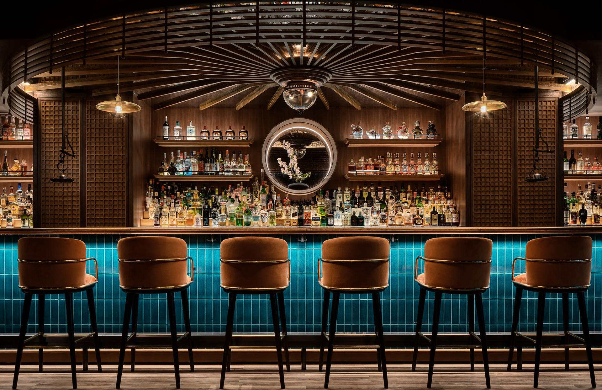 Full Buyout of Bar De Luxe