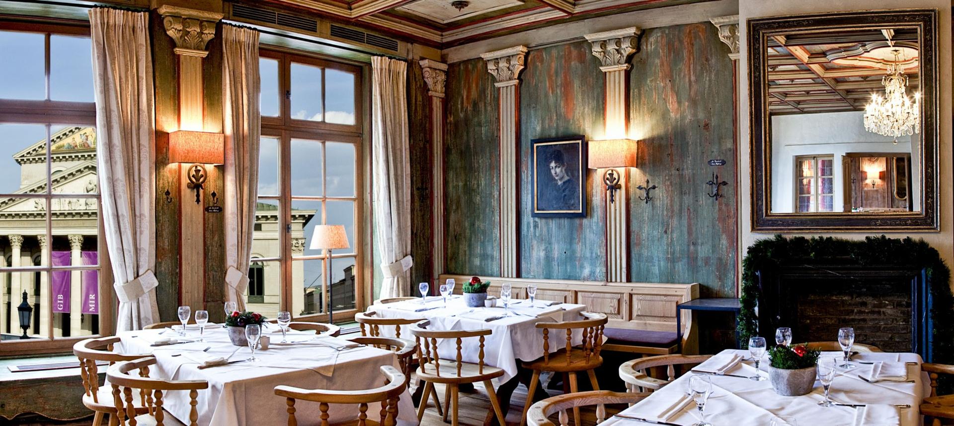 Large Opera Room