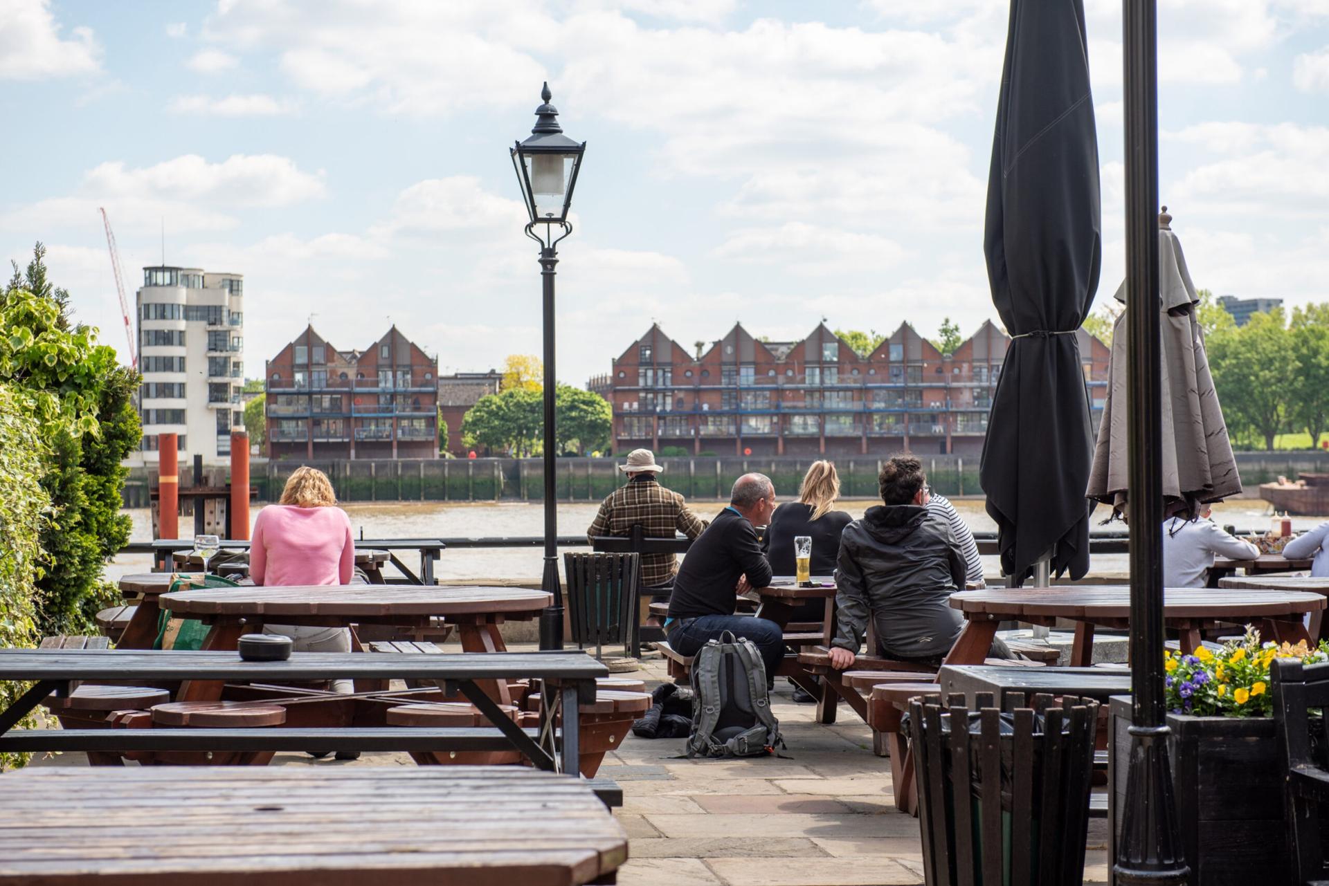 Captains Bar & Garden