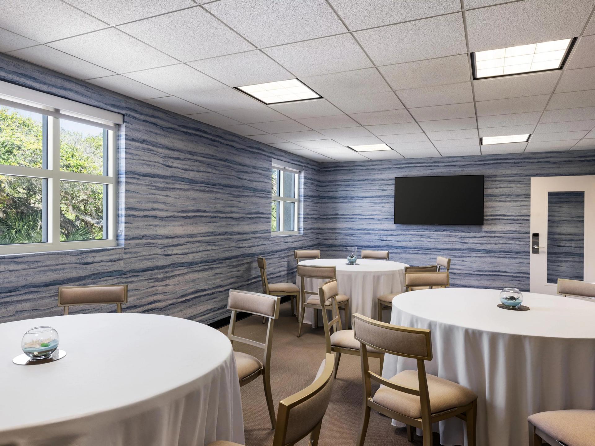 Live Oak Room