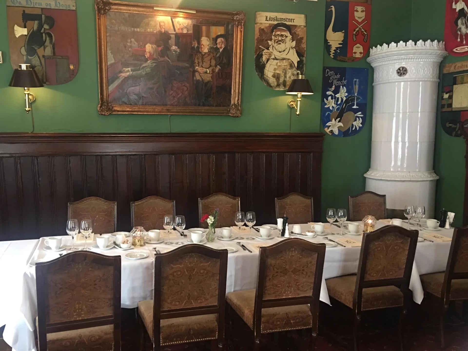 The Corner Chamber
