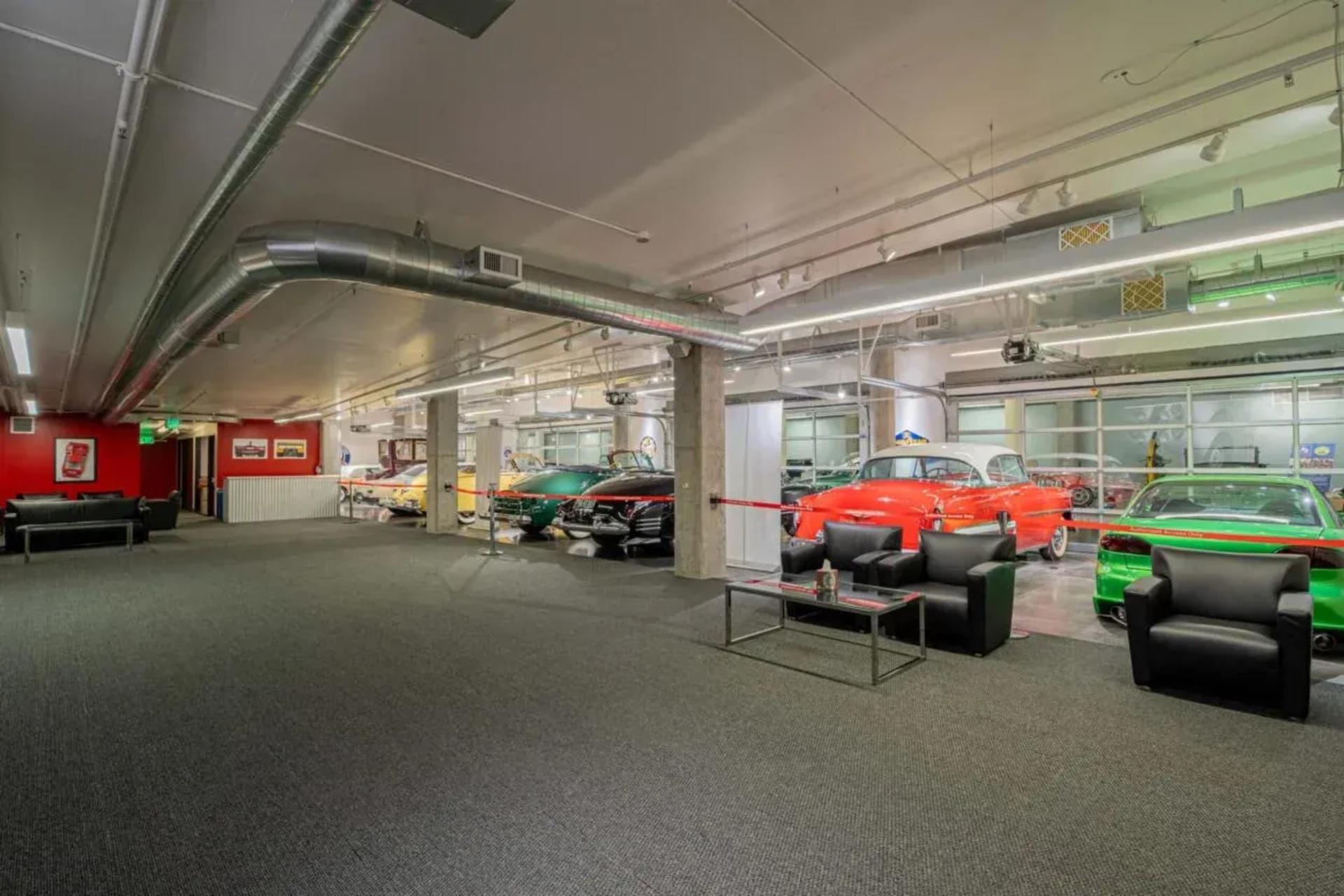 Club Auto Lounge