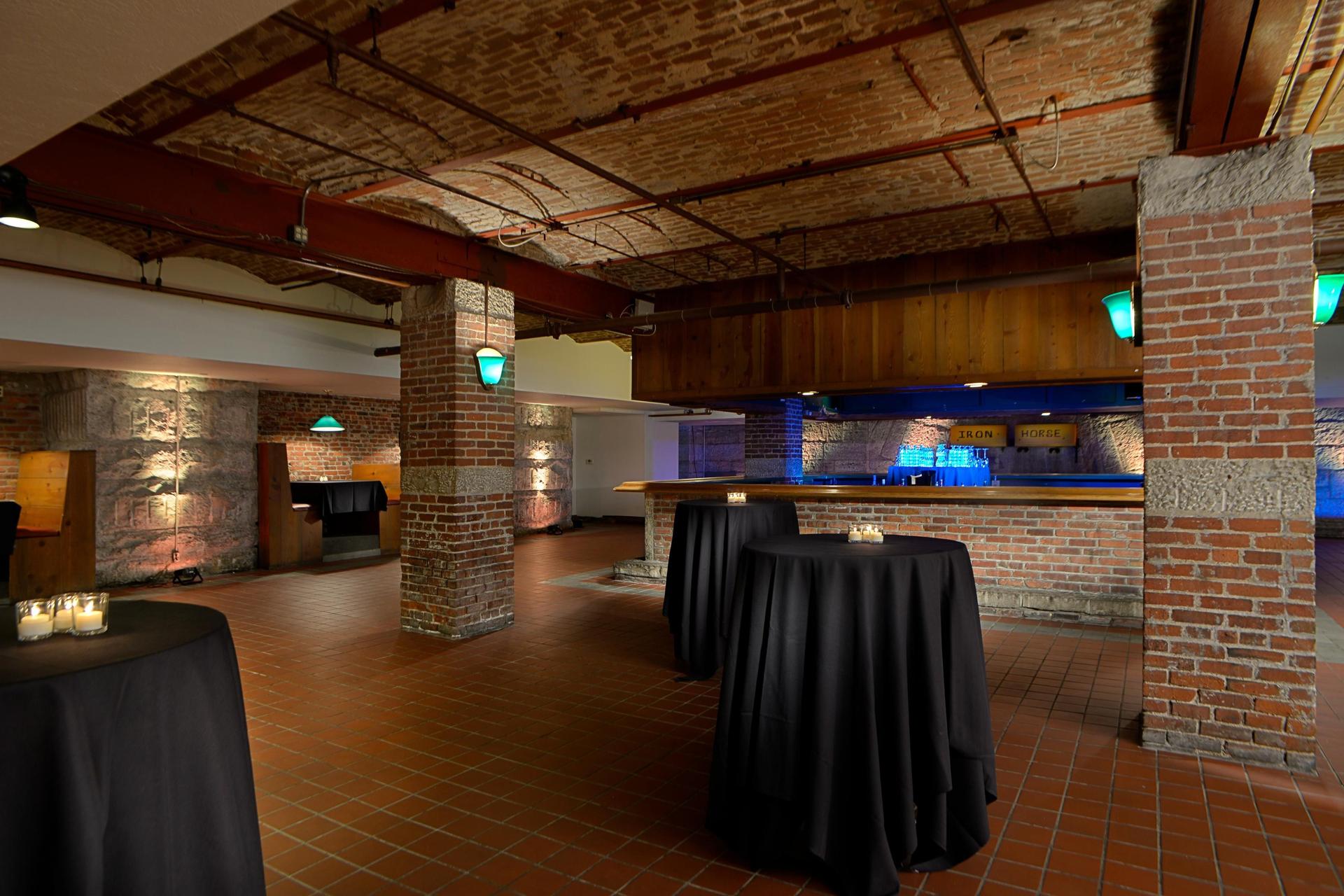 Illinois Street Ballroom (Foyer)