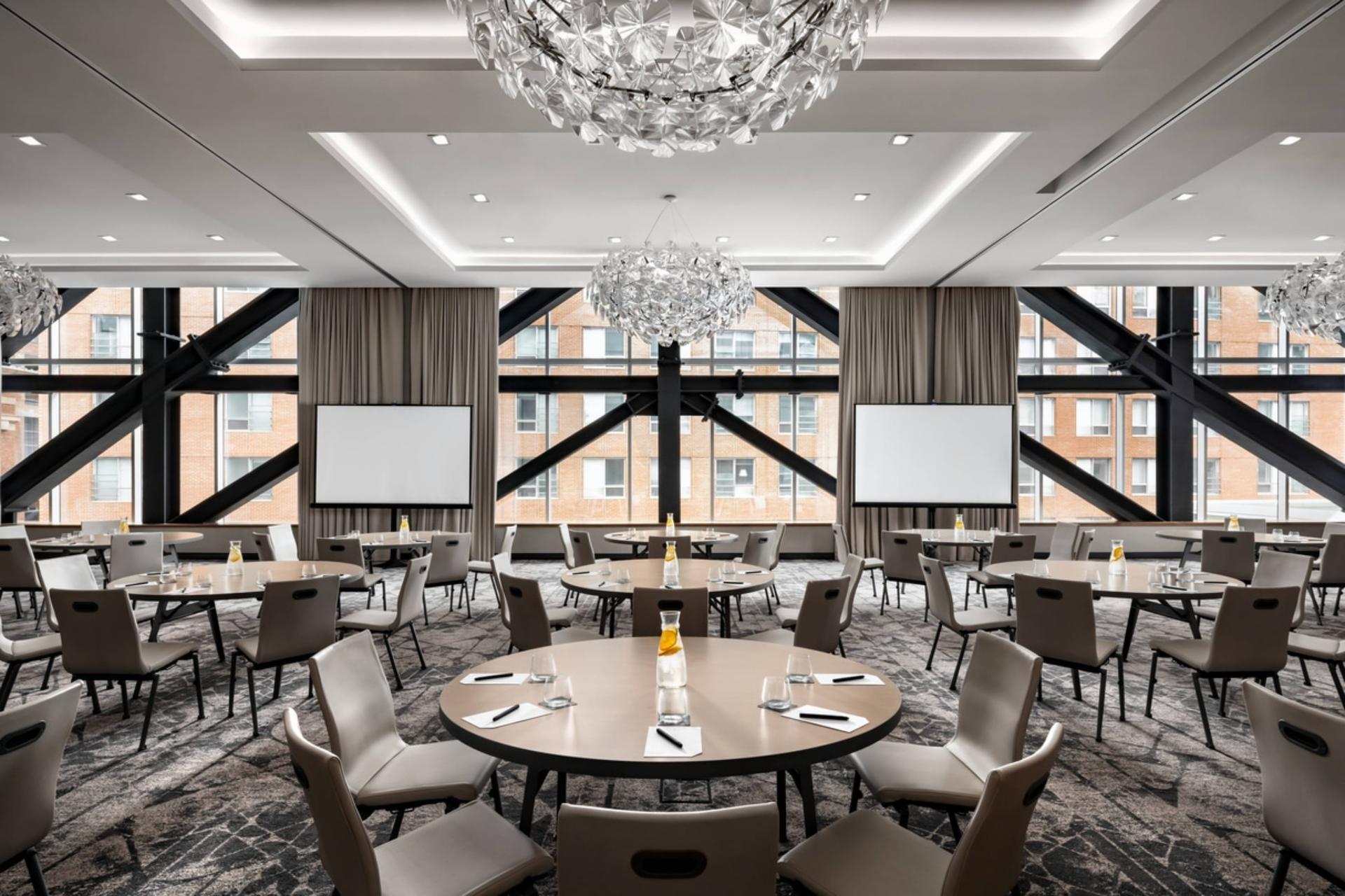 Hémisphère Ballroom