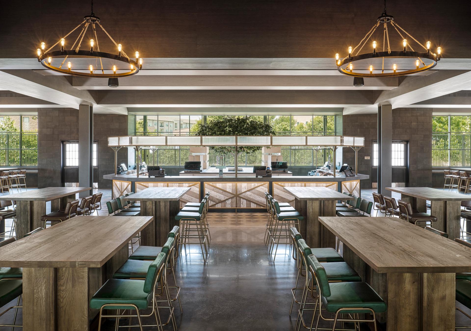 Lexus Club bar