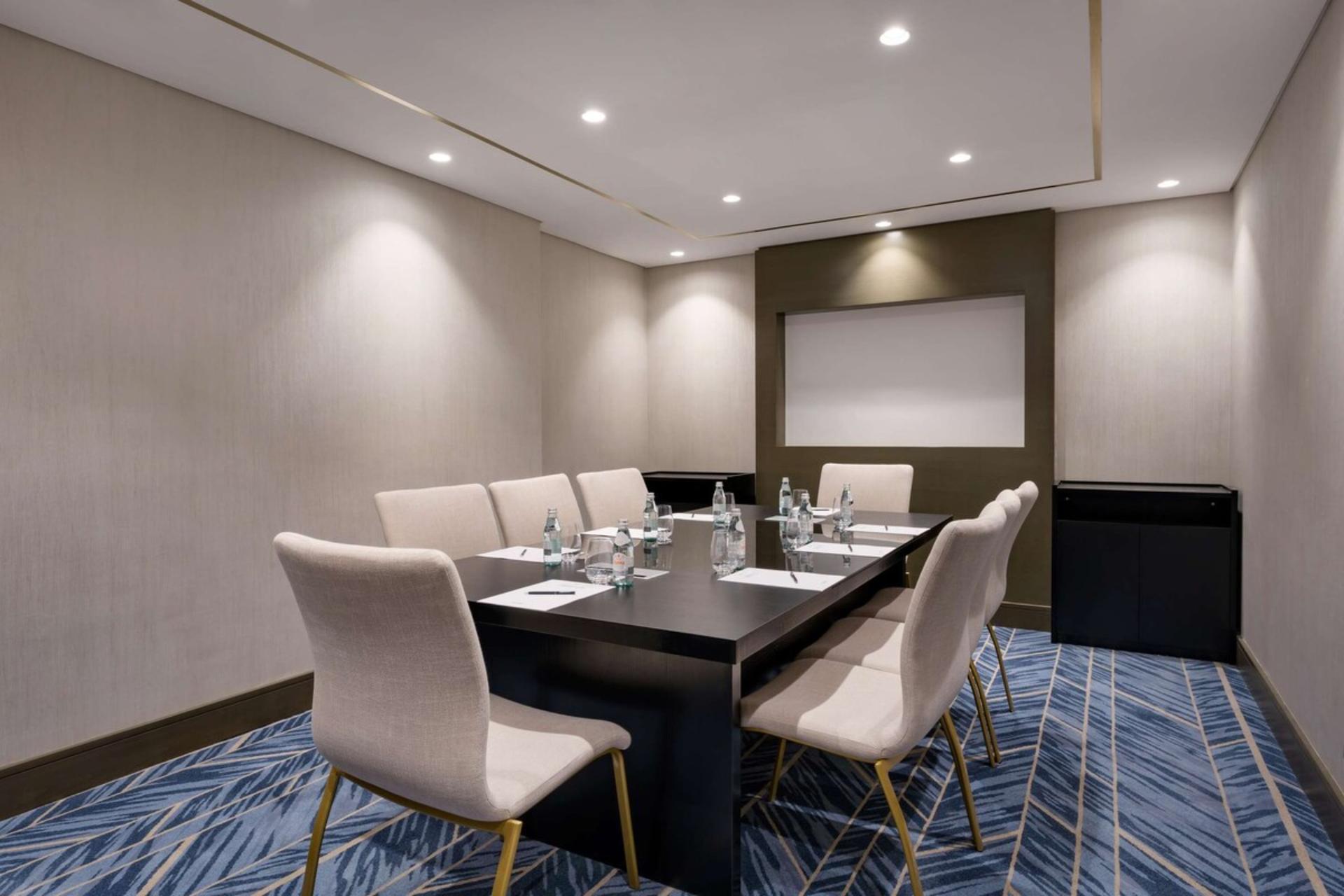 Bogey Meeting Room 