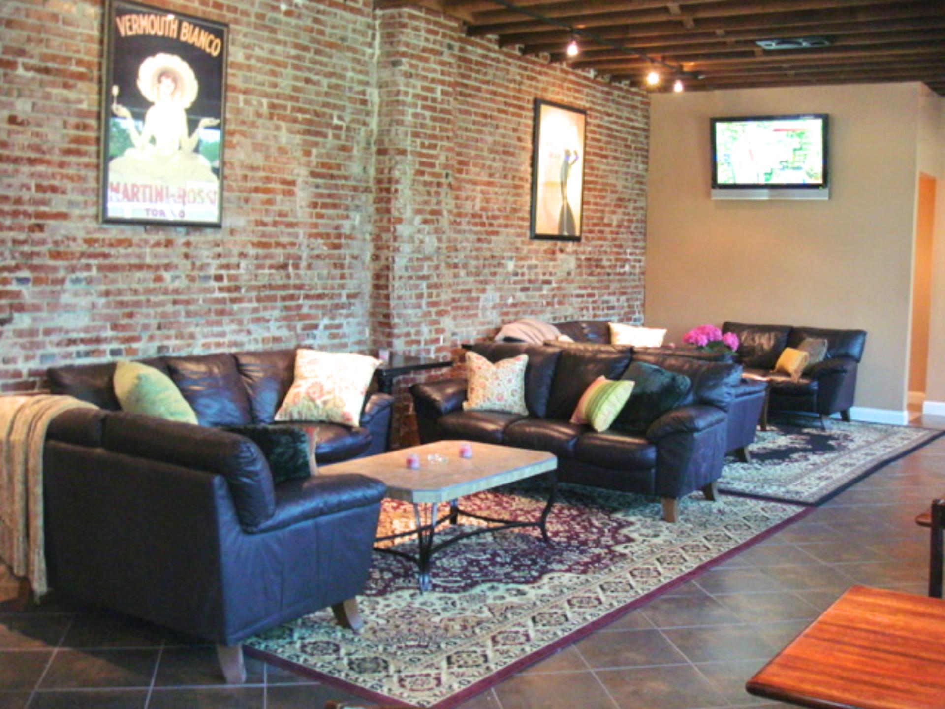 Full Buyout Of The Par Lounge